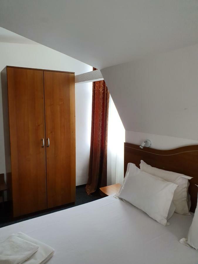 Tranzitrooms บูคาเรสต์ ภายนอก รูปภาพ