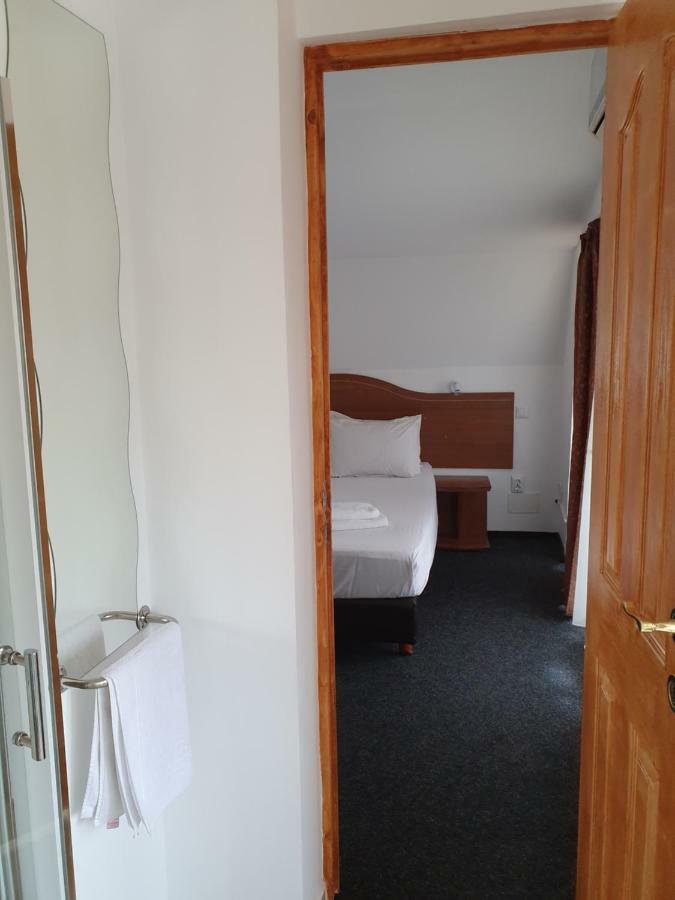 Tranzitrooms บูคาเรสต์ ภายนอก รูปภาพ