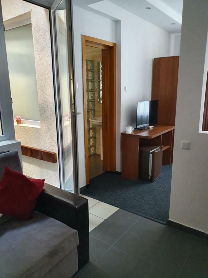 Tranzitrooms บูคาเรสต์ ภายนอก รูปภาพ